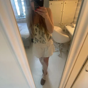 zara kjol - säljer denna jättetrendiga helt slutsålda kjolen från zara😜