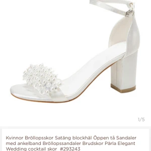 Bröllpssko balsko oanvänd NY st 37 - Ljuvliga klackar från Australienska JJ House. Passar dottern som brukar bära sneakers i st 37,5. Helt nya oanvända. 