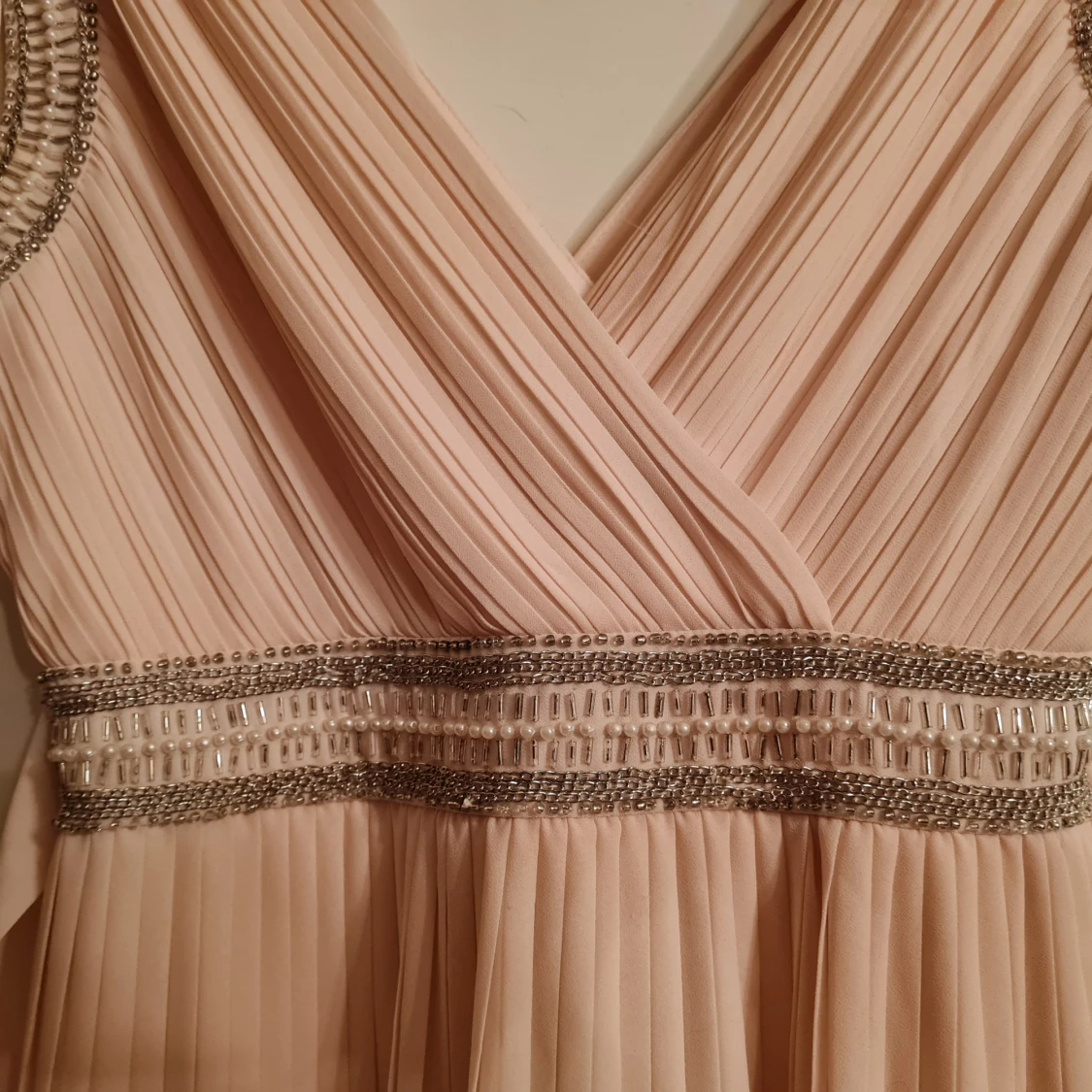 Lång finklänning från Tfnc London  - 92