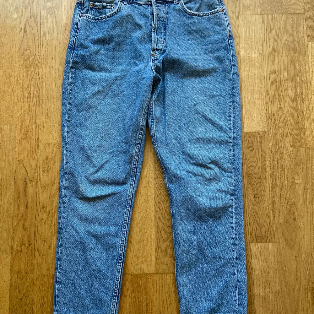 Fina raka jeans i stl 42!. Jeans & Byxor.