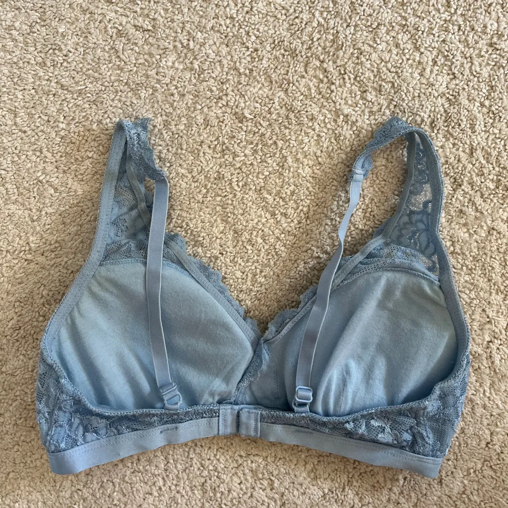 Fin bralette från Cubus i storlek medium, helt oanvänd.. Övrigt.