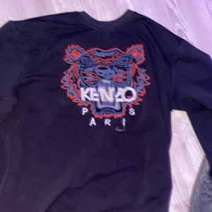 Kenzo Paris crewneck  - Passar i M och S, topp skick 