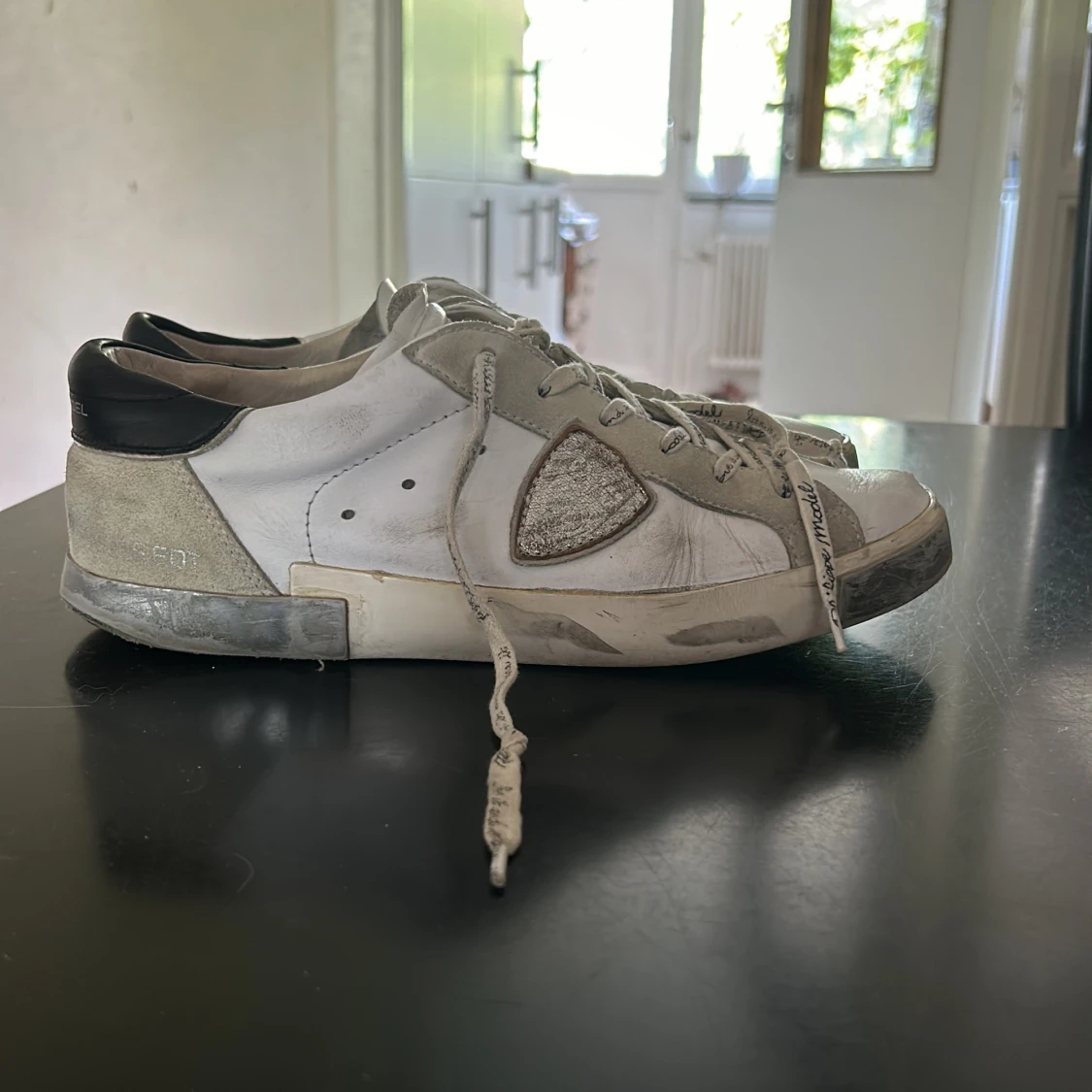 säljer ett par phillipe modells - 90