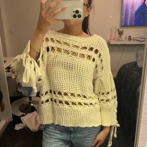 Stickad tröja - Stickad tröja från Zara. Som ny!