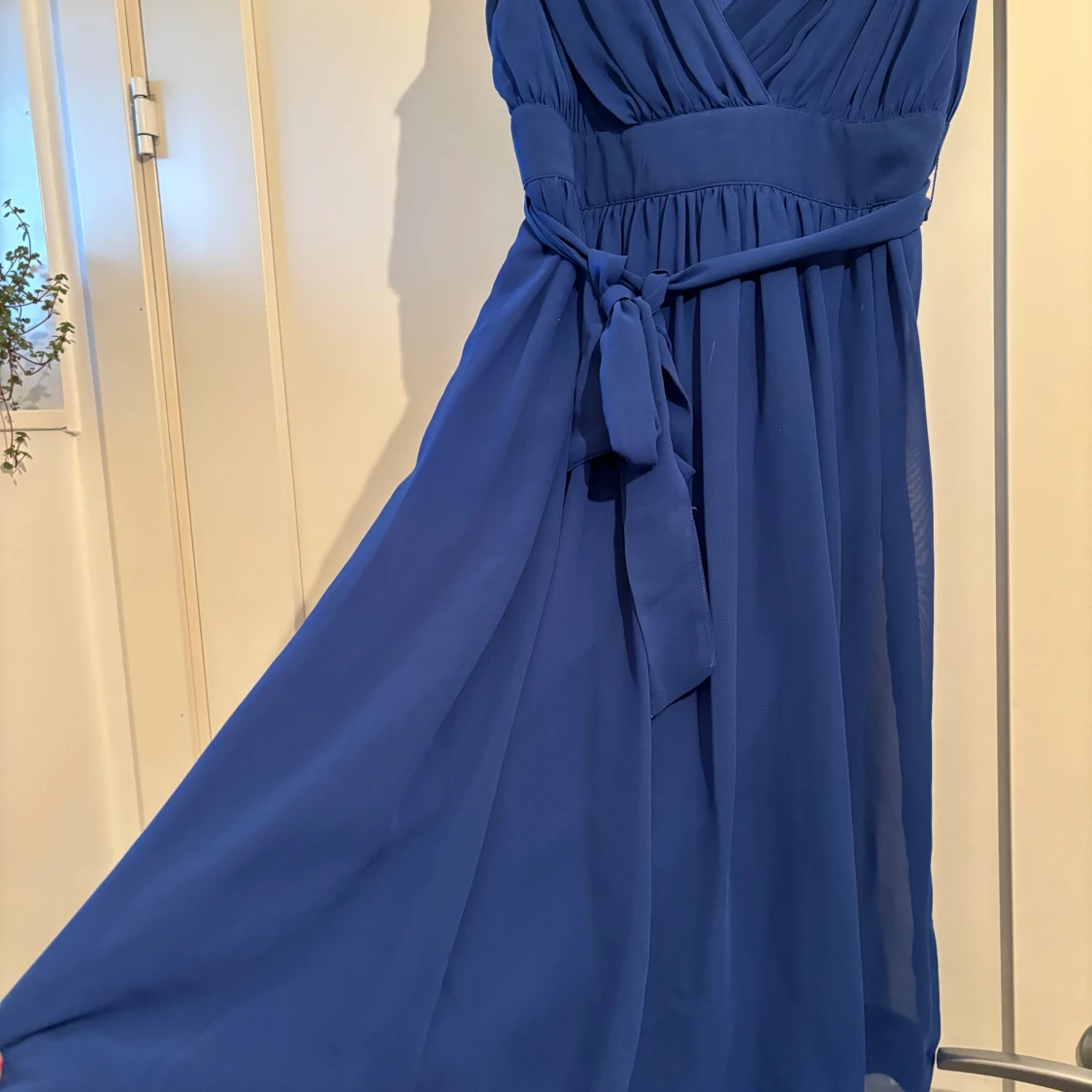 Superfin blå festklänning - 90