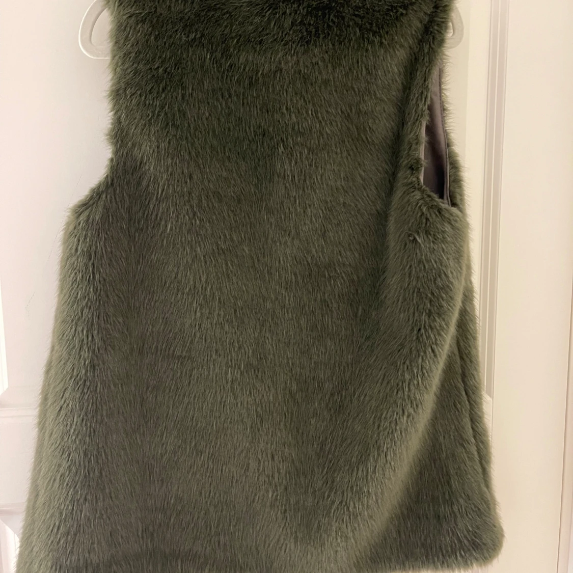 Grön pälsväst - 90