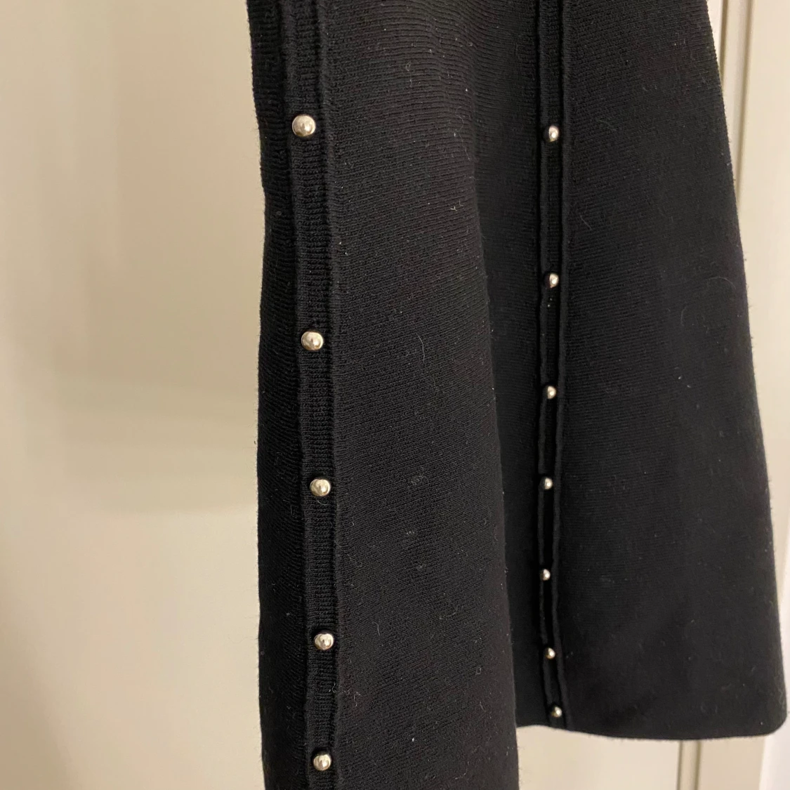 Zara kjol med nitar - 90