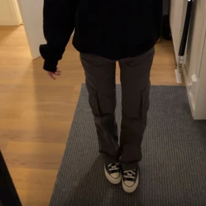 Cargos - Cargo pants, i bra skick