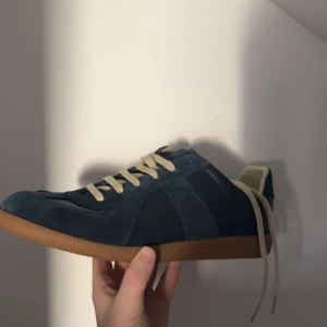 Maison margiela - Min son säljer nu sina skor  han har ingen kartong därför lite billigare pris (tveka inte att höra av er)