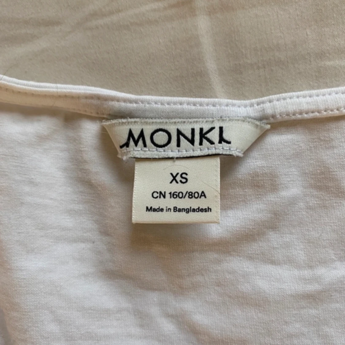 Vit korsettliknande topp - 90