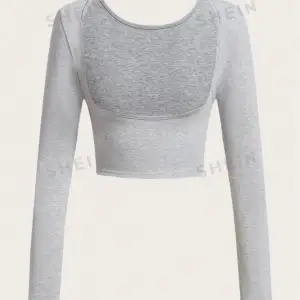 grå tröja med öppen rygg, använd en gång, storlek xs jätte skön och fin