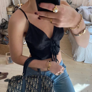 Topp - SUPER snygg topp 