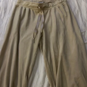 Mjukis byxor  - Aldrig använda ser helt nya ut. Storlek S men passar även XS