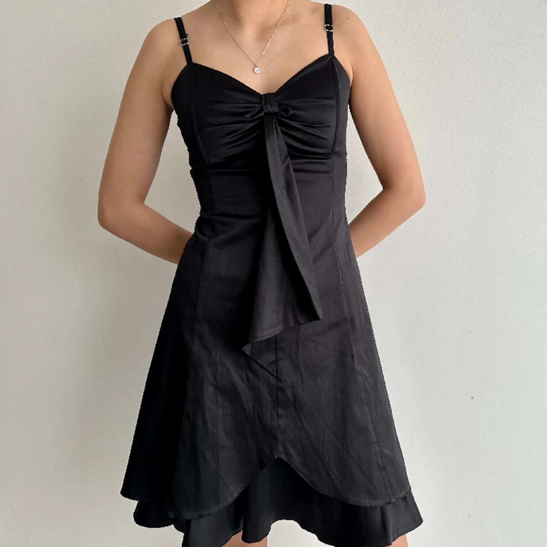 Little black dress rosett 