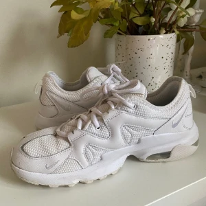 Nike Air Max Graviton sneakers - Nike Air Max Graviton sneakers. Använda ett par gånger, i fint skick! 
