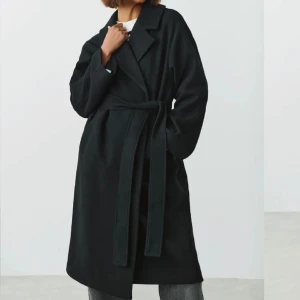 Kappa - Kappa från gina kostar 800kr och kan endast köpas i butik. Lite Oversised i storleken. Använd 1 gång.🤍