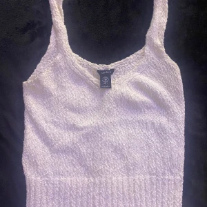 Virkat linne  - Oanvänt linne 