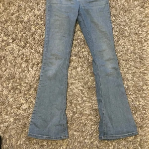 Bootcut jeans  - Bootcut jeans från Gina, jättefina men passar tyvärr inte längre 