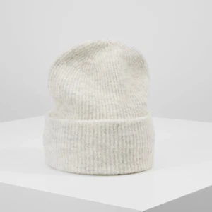 Samsøe Samsøe ullblandning mössa - Jättesnygg och mysigt mössa från Samsøe Samsøe. Alpaca och merino blandning med hög kvalite. Köpte den för 599 kr, använde bara 1 gång🤍