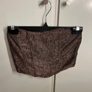 Glittrig topp - Från SHEIN, aldrig använd