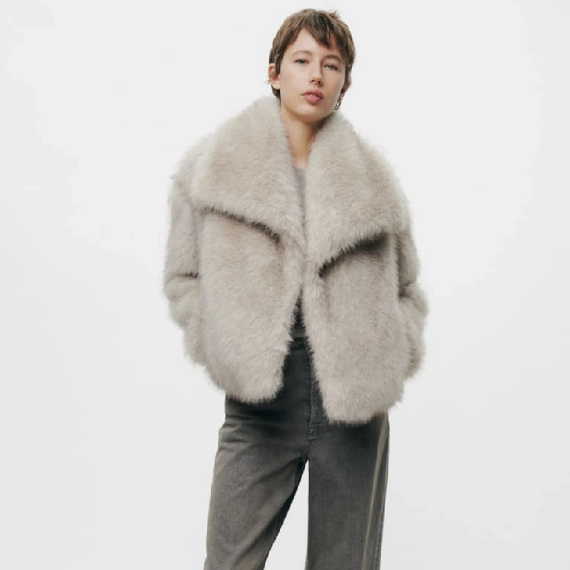 Zara pälsjacka stl M