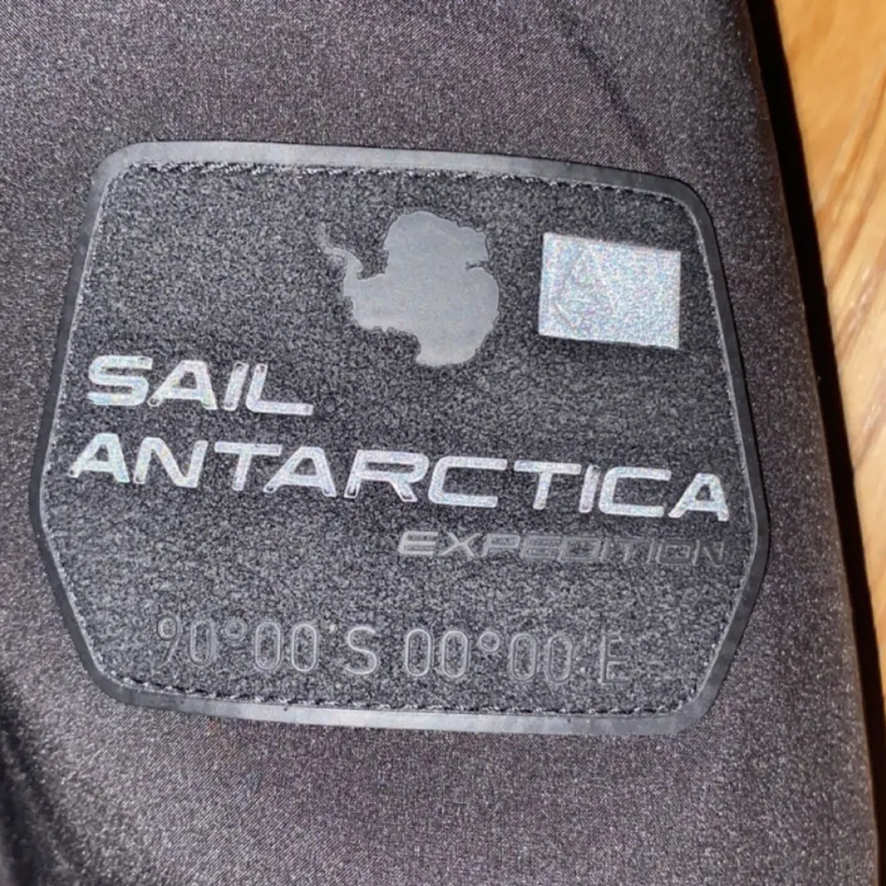 Köpt från Johnells för 4000kr. Skicket är densamma som ny. Pris kan diskuteras och skriv gärna vid funderaringar.. Takit.