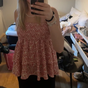 Jättesöt kjol - En jättefin kjol som går att ha som en topp också🥰🥰