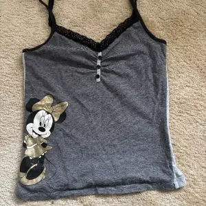 Fint Mimi mouse linne från Disney! Storlek står inte men jag har xs och den är lite stor på mig