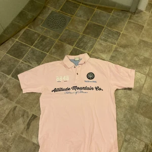 Rosa piké  - Fin och hel, är lite för lång på mig och ja är 170, skriv vid intresse eller om du undrar nåt 😋🛌😎