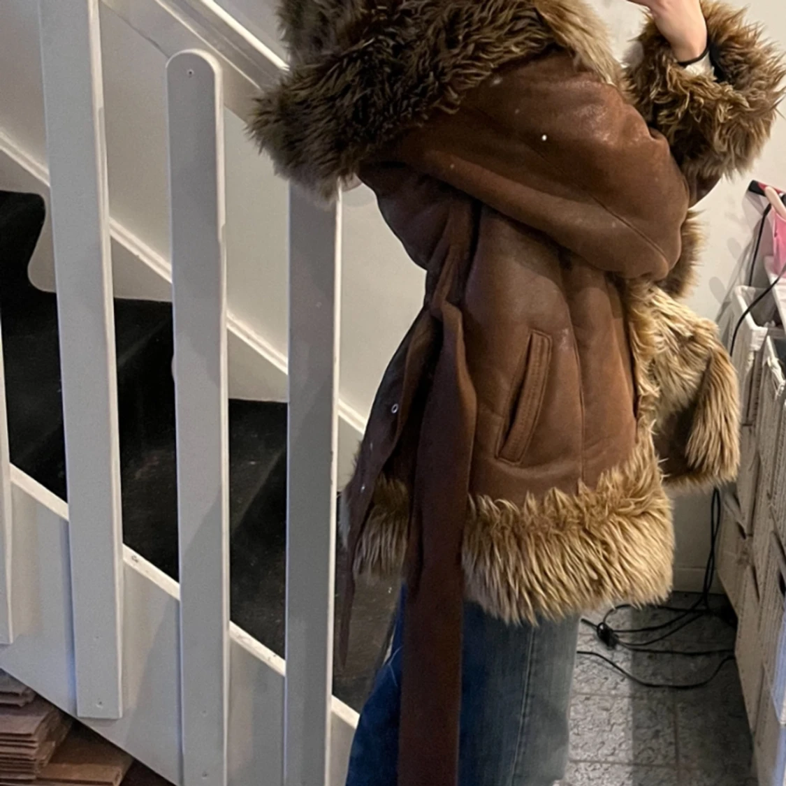 Snyggaste jacka med pälskrage Lisa Rowe vibes - 90