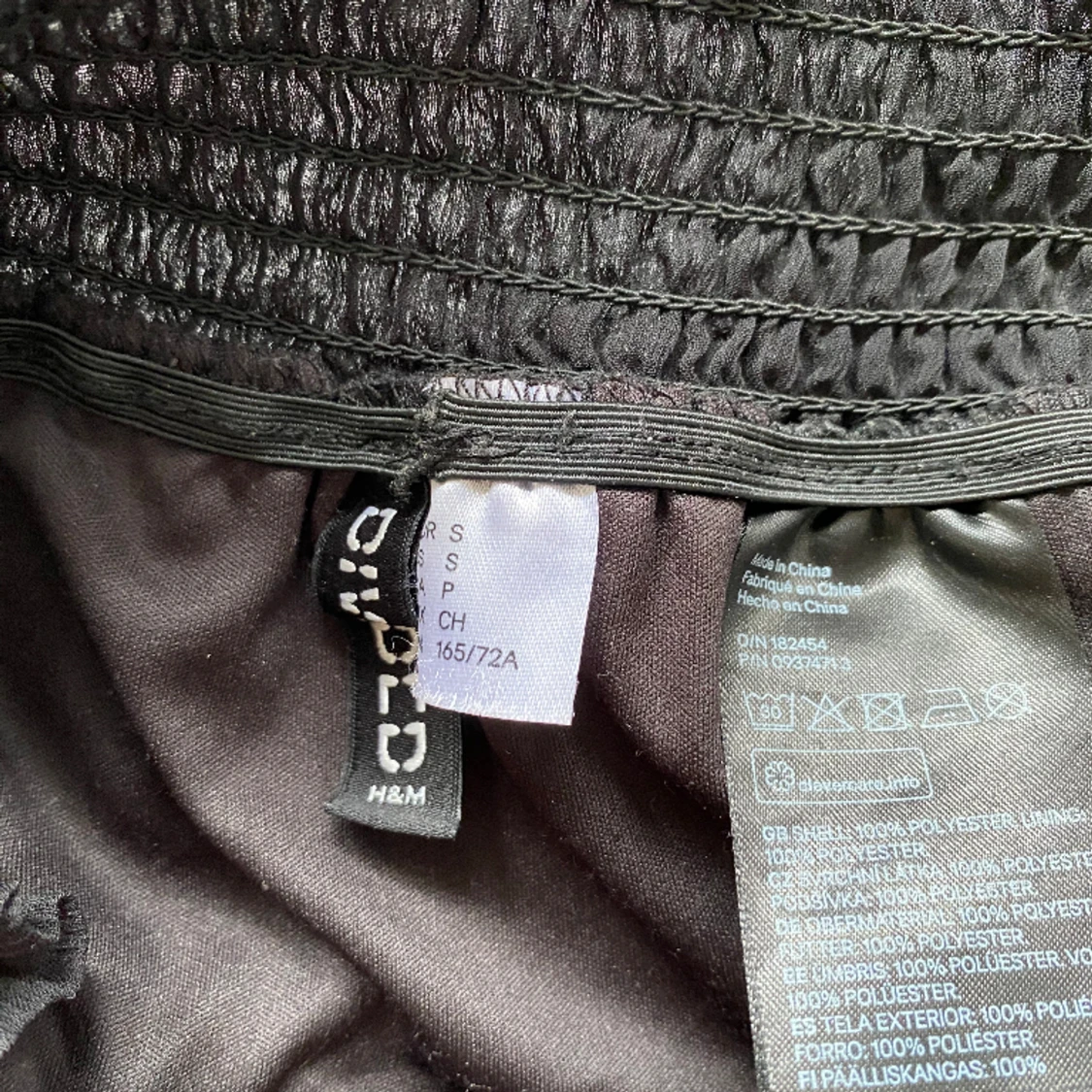 Svart minikjol strl S - 90