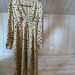 ADOORE PARIS DRESS LEOPARD 36 - Absolut nyskick! Endast provad. 