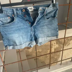 Jeans shorts från lager 157, sällan använda.