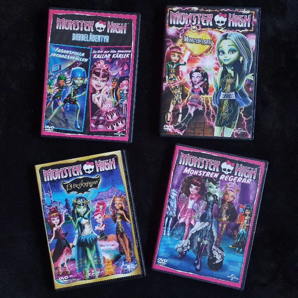 Monster High filmer 60 kr styck, säljer då jag hade dubbelt, alla fungerar 🖤. Övrigt.