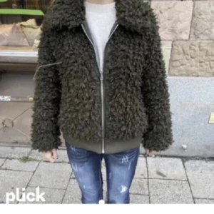 Trendig jacka  - Bra skick!!