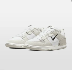 DUNK DISRUPT 2 "BONE" LOW - Säljer mina sneakers nästan helt oanvända, använda endast 2 gånger men de är tyvärr alldeles för små för mig. 