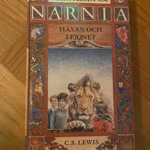 Narnia Häxan och lejonet C.S. Lewis inbunden edition från 2003. Superfint skick.