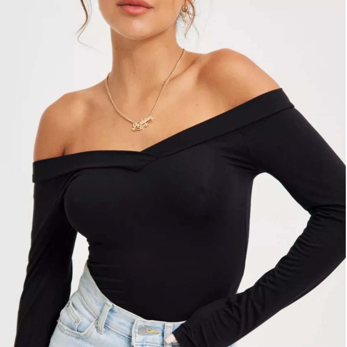 Svart off shoulder top