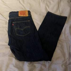 Levis jeans i modell 501. Storlek W34 L33