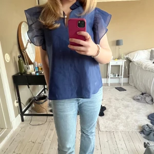 Blus - Supercool blus med puffärmar