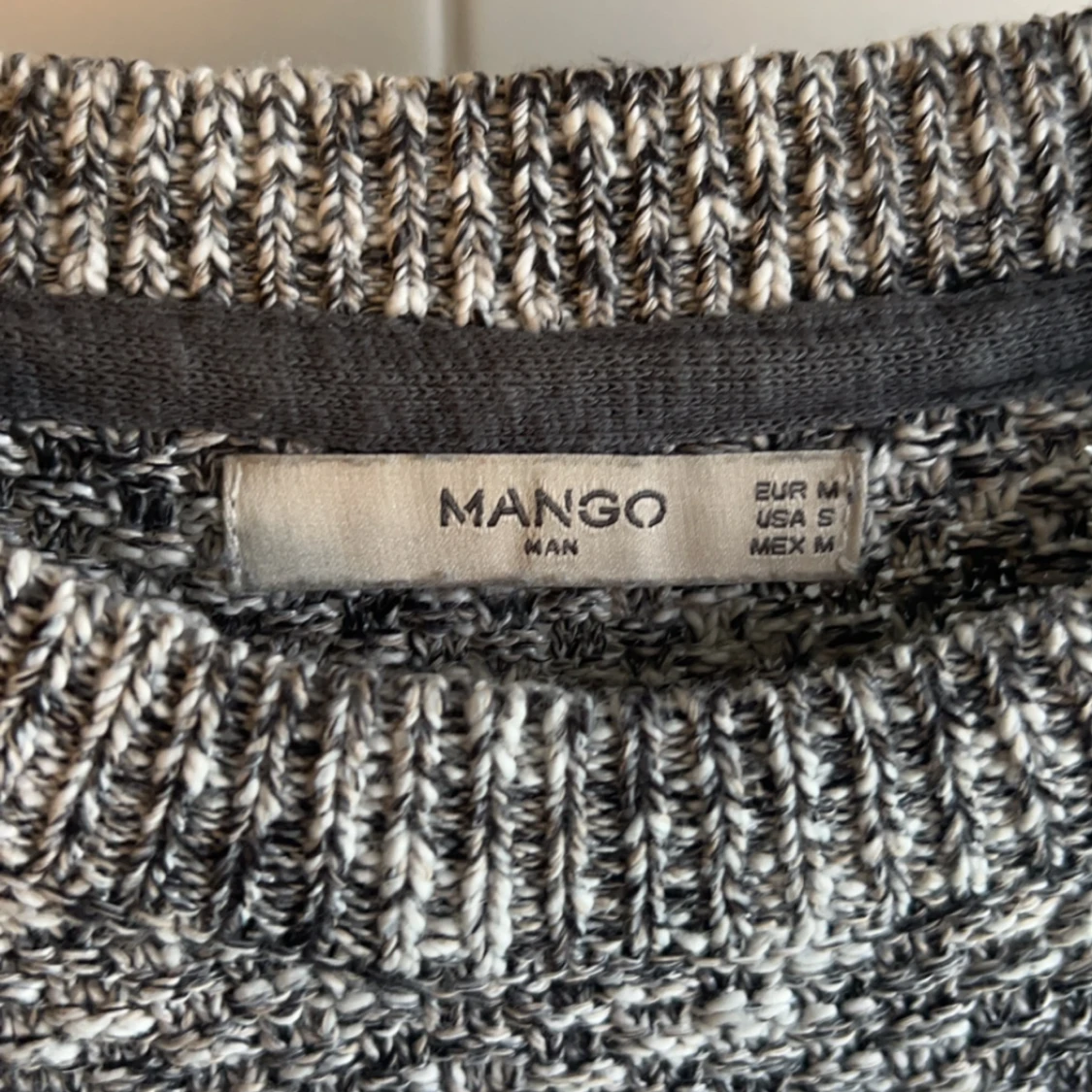 Grå swearshirt från Mango - 90
