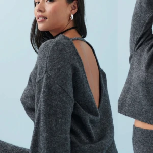 open back knitted sweater - Tänkte kolla ifall någon är intresserad av denna super fina stickade tröja med djup öppen rygg? Är från Gina Tricot, köpt i januari o är använd fåtalt gånger. Säljer denna då den inte kommer till användning. Stl M. Hör av er vid fler bilder! 