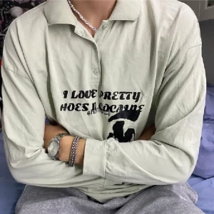 Sexy tröja  - sexy tröja i 10/10 skick skriv om frågor 