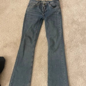 Zara jeans  - Bra skick andvänd några gånger 