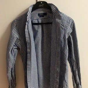 Skjorta polo  - Skjorta polo bra skick 