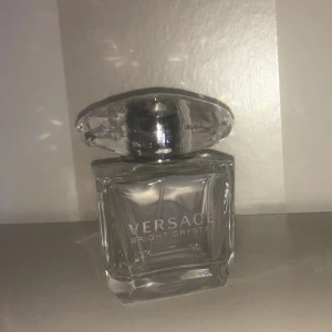 Versace bright crystal  - Tom superfin parfym från Versace!💓
