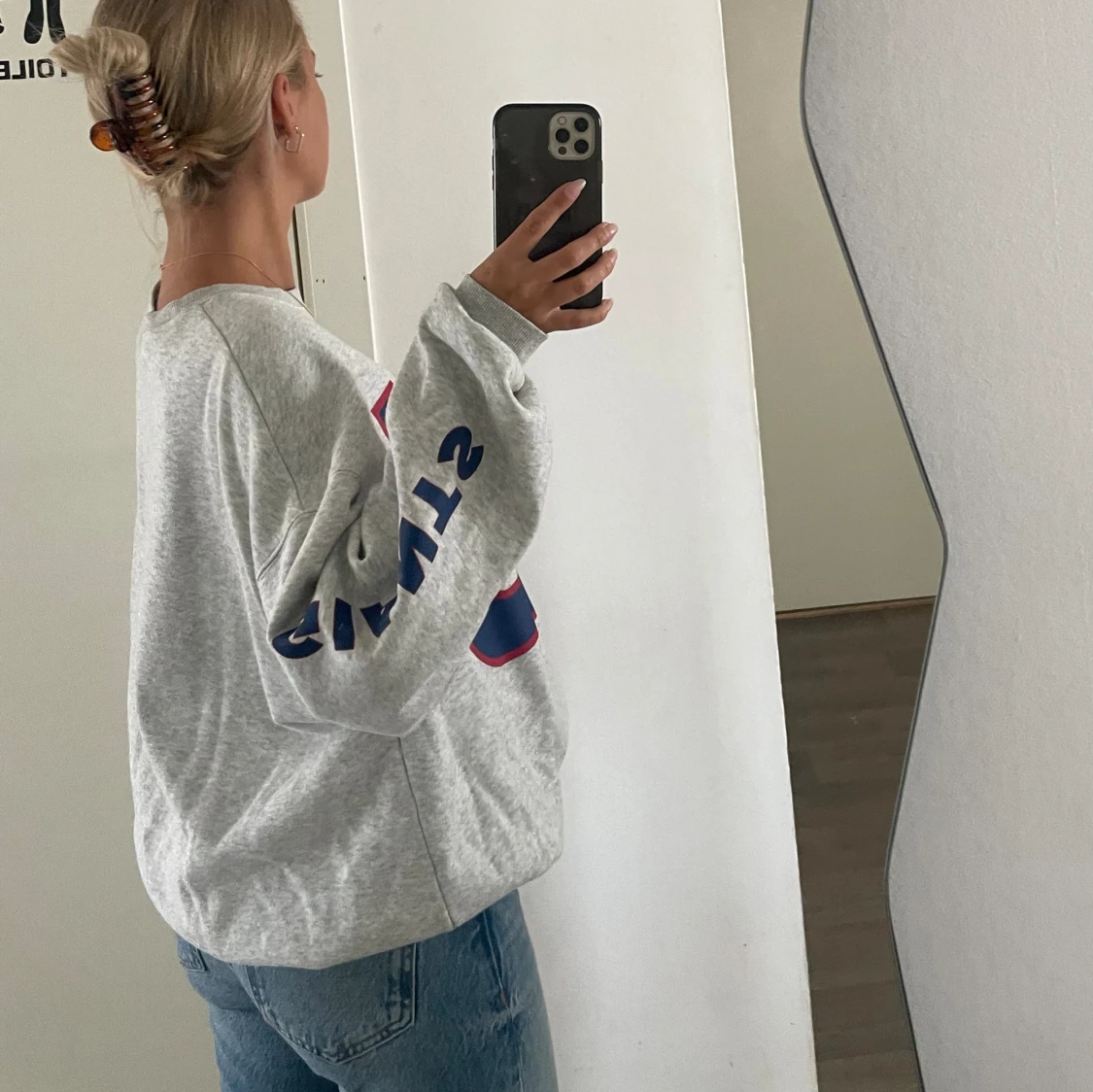 Grå collagetröja - 91