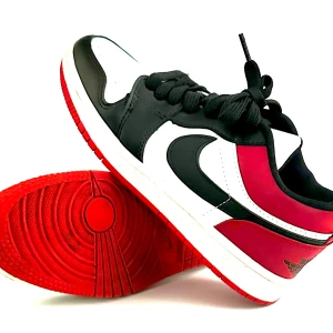 Jordans - Ett par fina skor i storlek 40 bra skick ganska nya ändats använda några få gånger// pris kan diskuteras