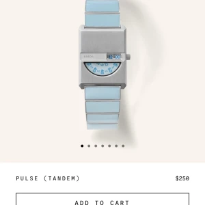 Breda tandem pulse watch aqua/silver - Säljer denna helt nya breda klockan. Oanvänd med plasten kvar. Otrolig klocka inför sommaren! Nypris 2500kr. Skriv vid intresse!