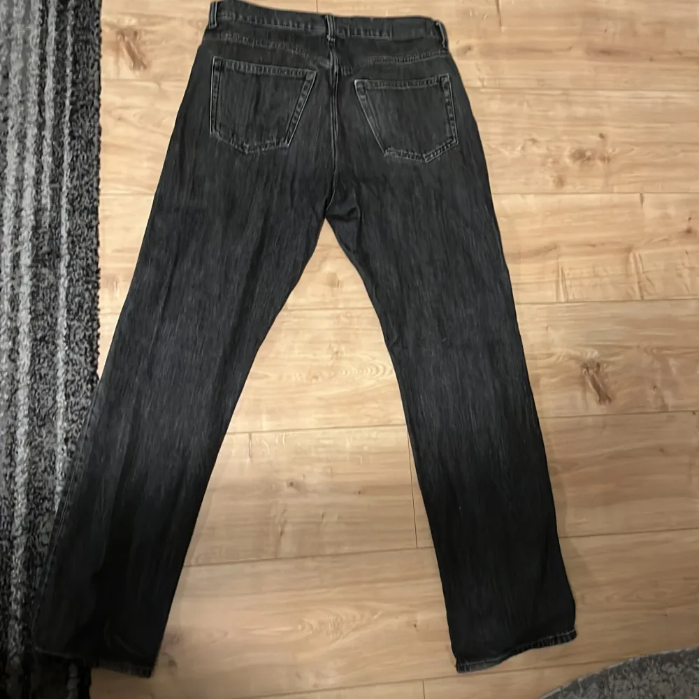 Weekday jeans av modellen space W28 L32. Jeans & Byxor.